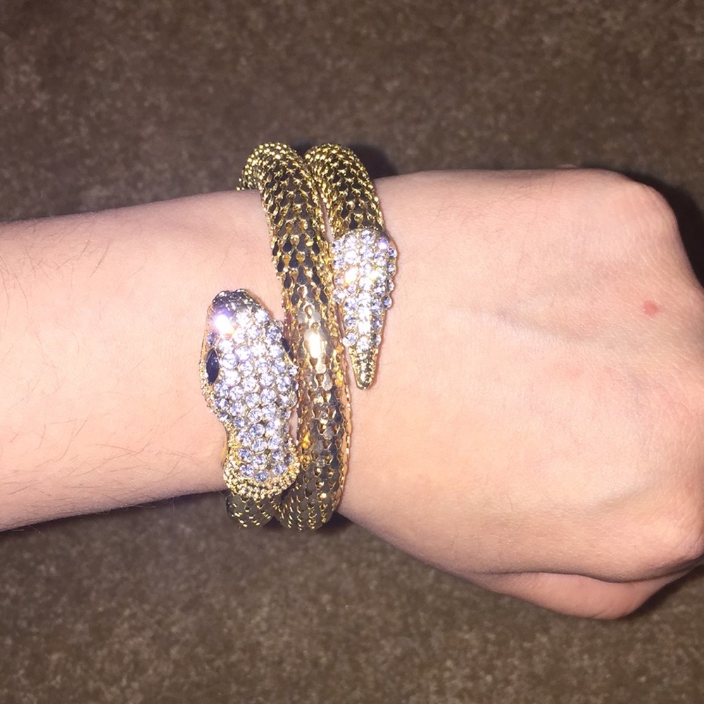 GOLD CURVED STRETCH SNAKE BRACELET